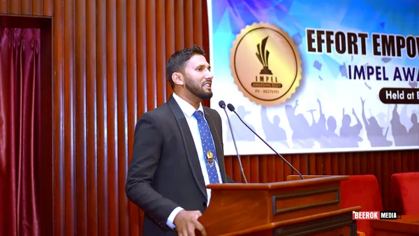 Rinas Sir delivering the vote of thanks